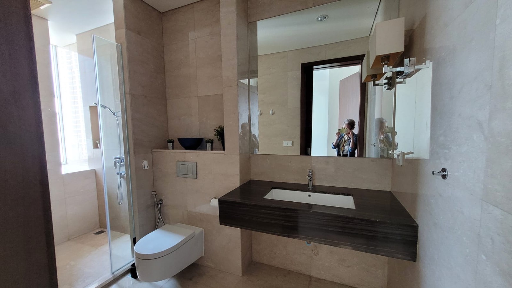 Luxurious 2 BR apartment in Pakubuwono House