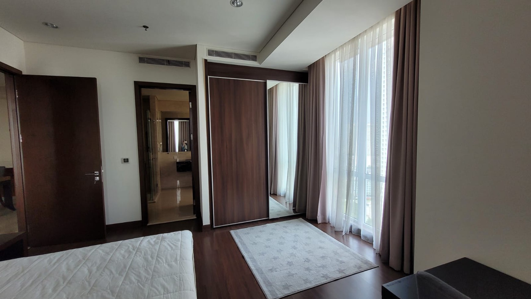 Luxurious 2 BR apartment in Pakubuwono House