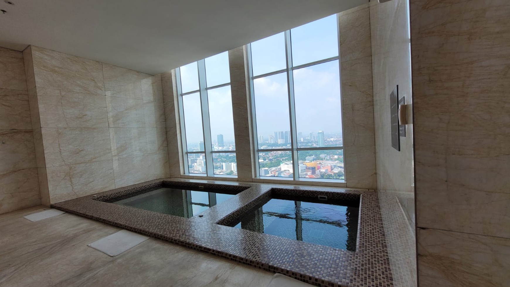 Luxurious 2 BR apartment in Pakubuwono House