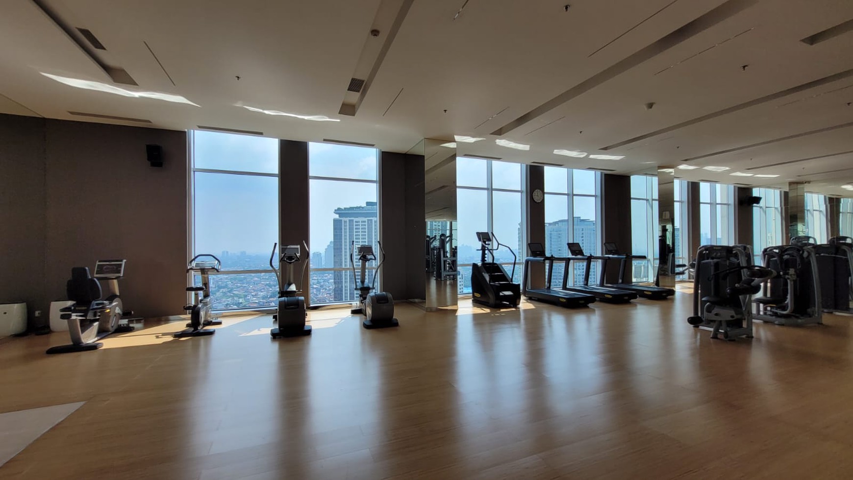 Luxurious 2 BR apartment in Pakubuwono House