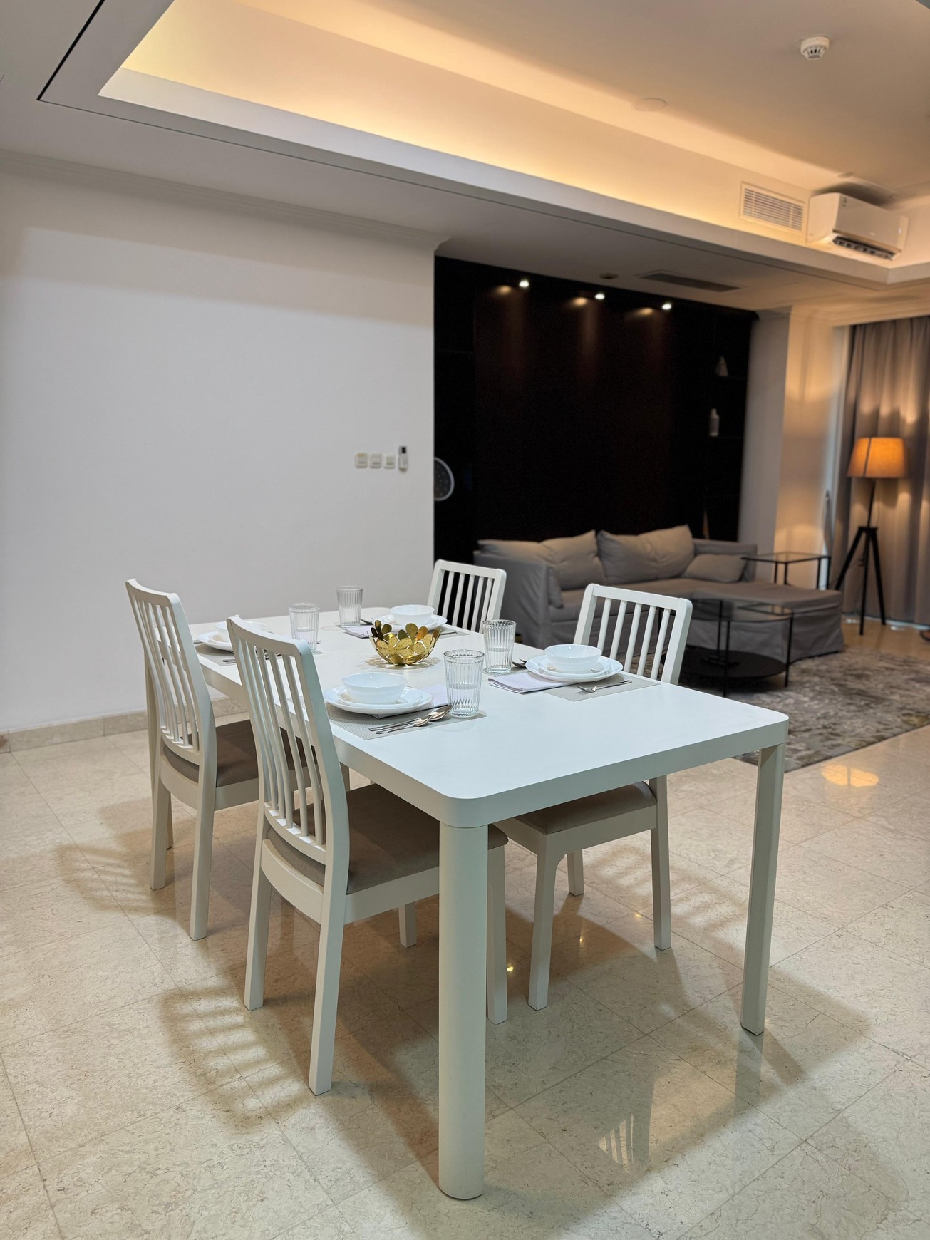 Disewakan Apartement Sudirman Mansion Lt. 21, Lokasi Strategis