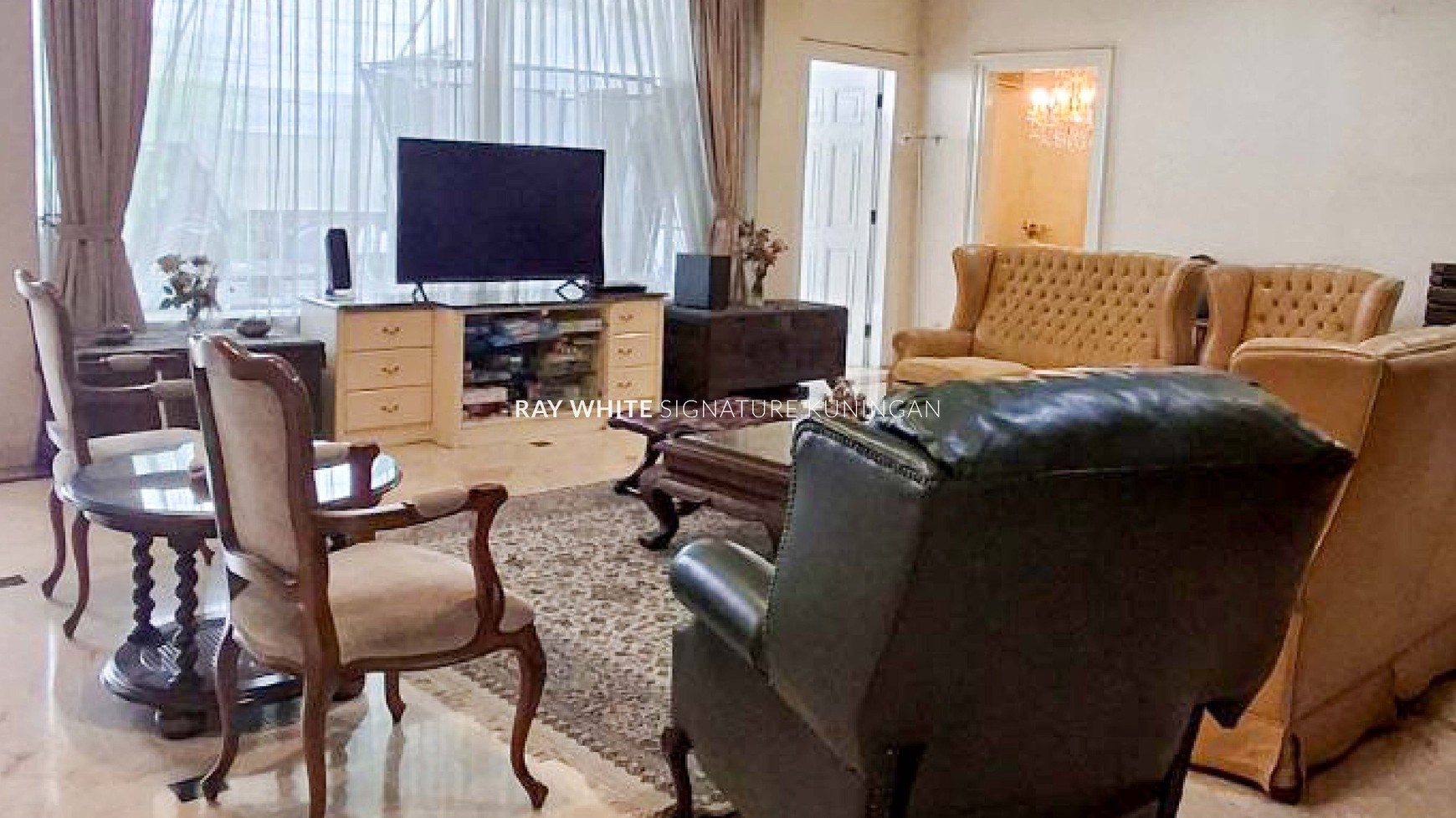 Dijual Rumah Mewah Di Patiunus , SHM
