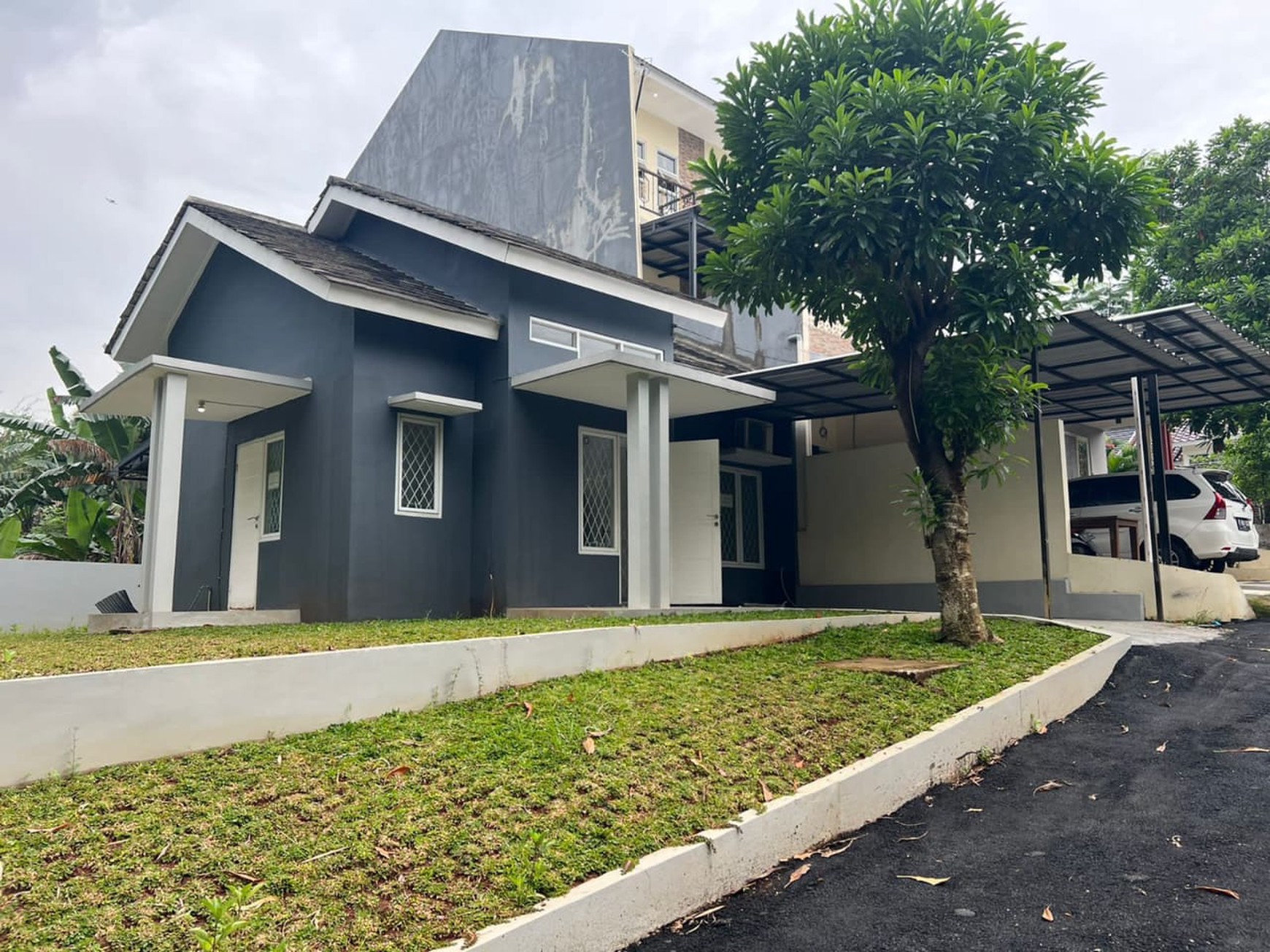 Rumah Siap Huni dengan Hunian Nyaman dan Asri di Ciputat