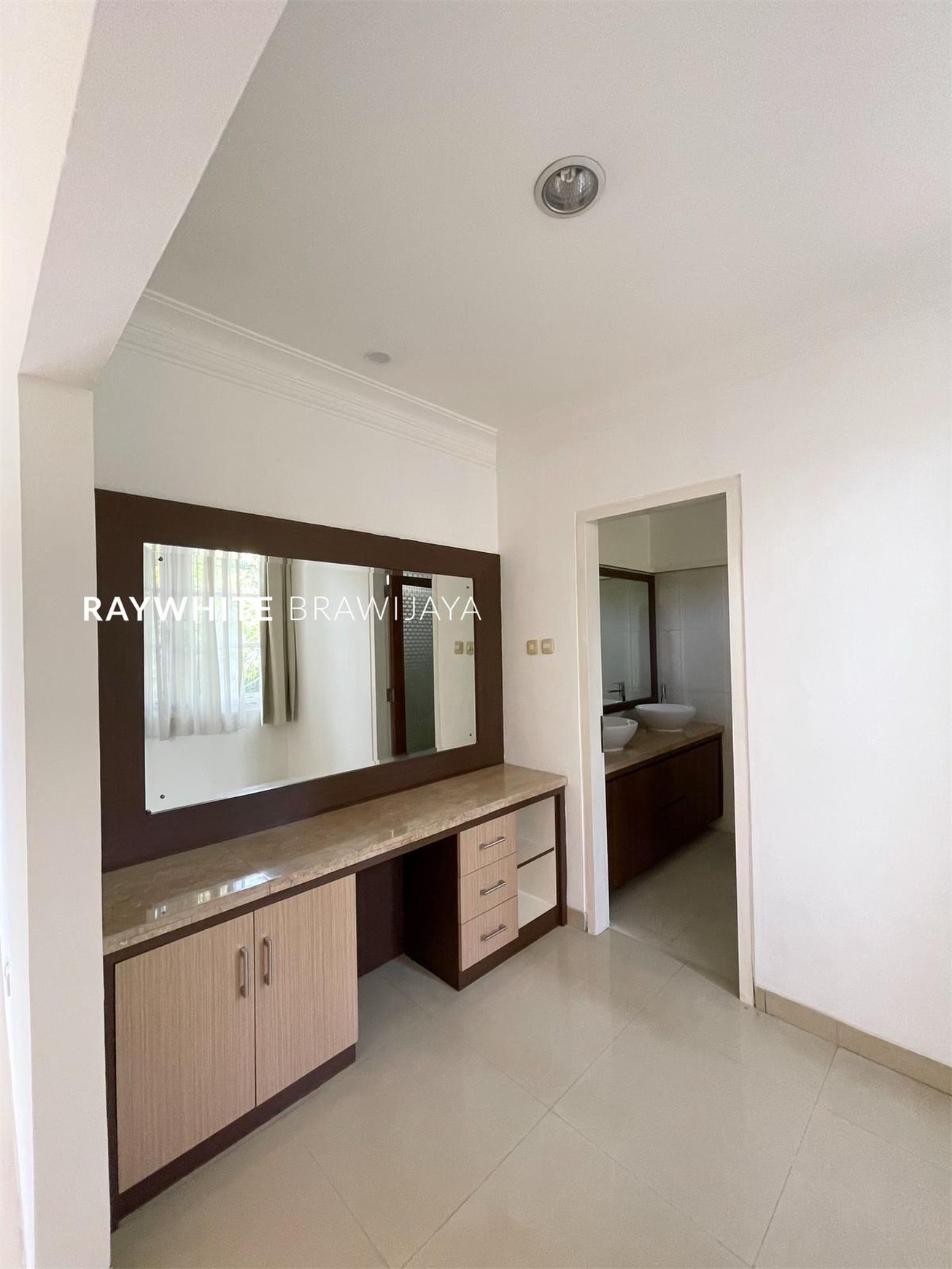 Rumah Siap Huni Lingkungan Tenang Area Kenanga Ampera Cilandak