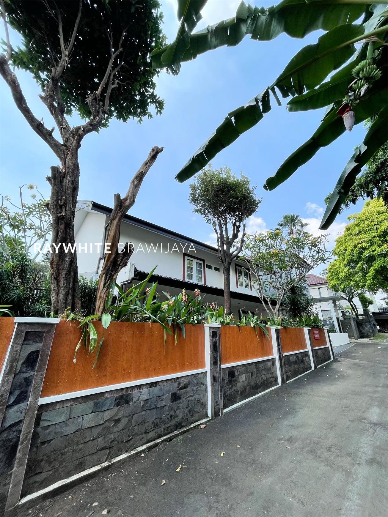 Rumah Siap Huni Lingkungan Tenang Area Kenanga Ampera Cilandak