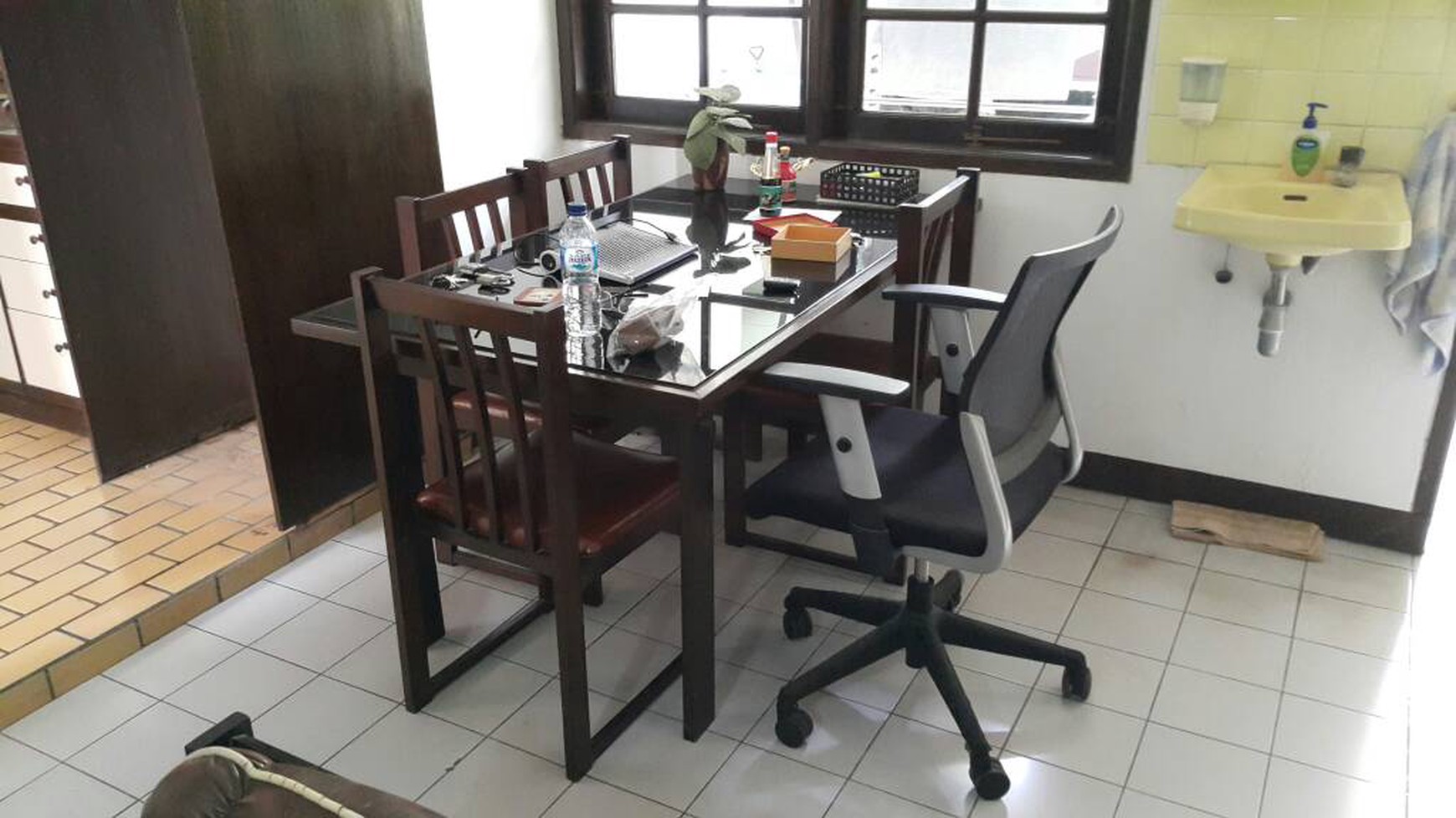 Rumah Kopo Permai Dekat Mainroad Bisa Jadi Ruang Usaha Jalan Lebar