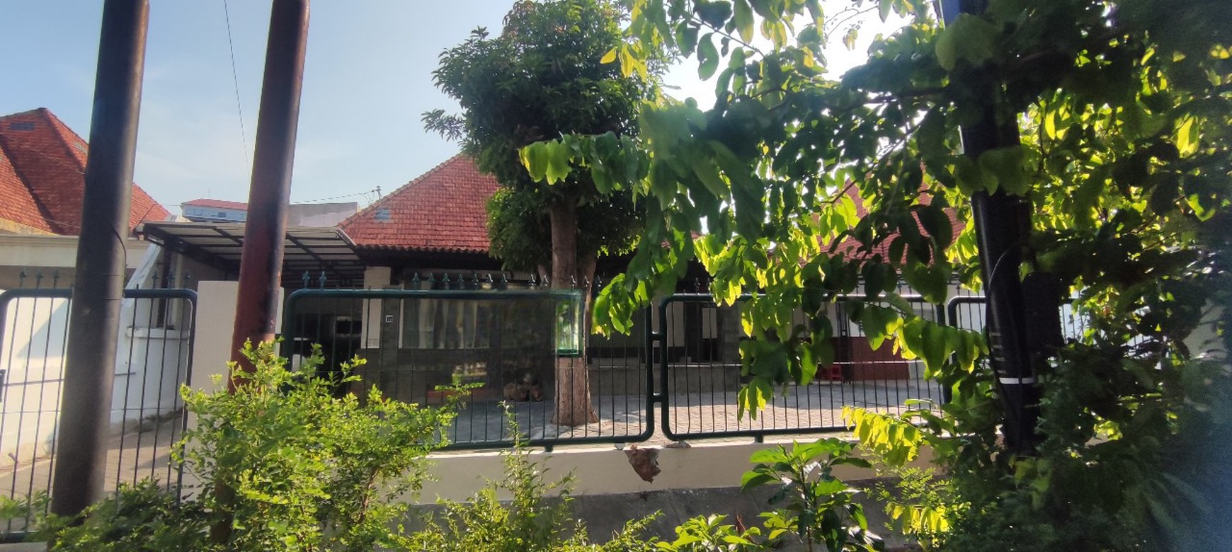 Dijual 827 M2 Rumah Surabaya Pusat Jalan Progo - Wonokromo -dekat Raya Darmo - Taman Bungkul - Cocok Buat Segala Usaha , Kantor, Bank, Cafe, Restaurant