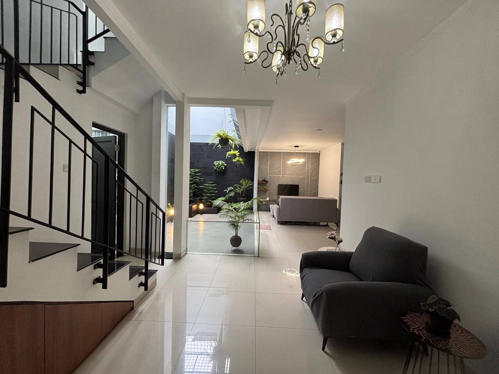 Rumah 2 Lantai Semi Furnished Siap Huni dengan Hunian Nyaman dan Asri @Bintaro Sektor 9.