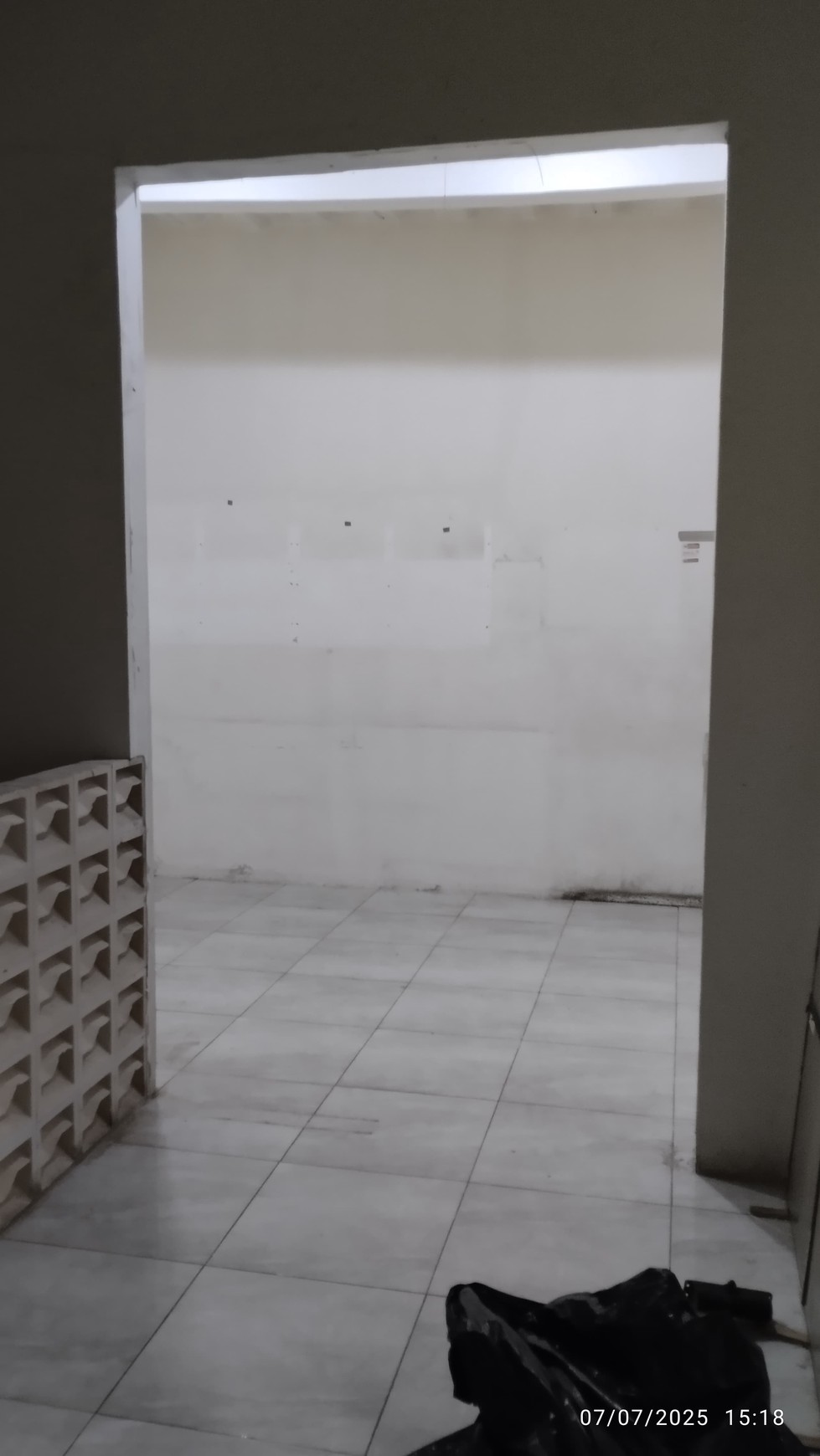 Ruang Usaha ex Cafe Di dekat Bintaro Sektor 9 dan Sekolah Mentari Lokasi Strategis