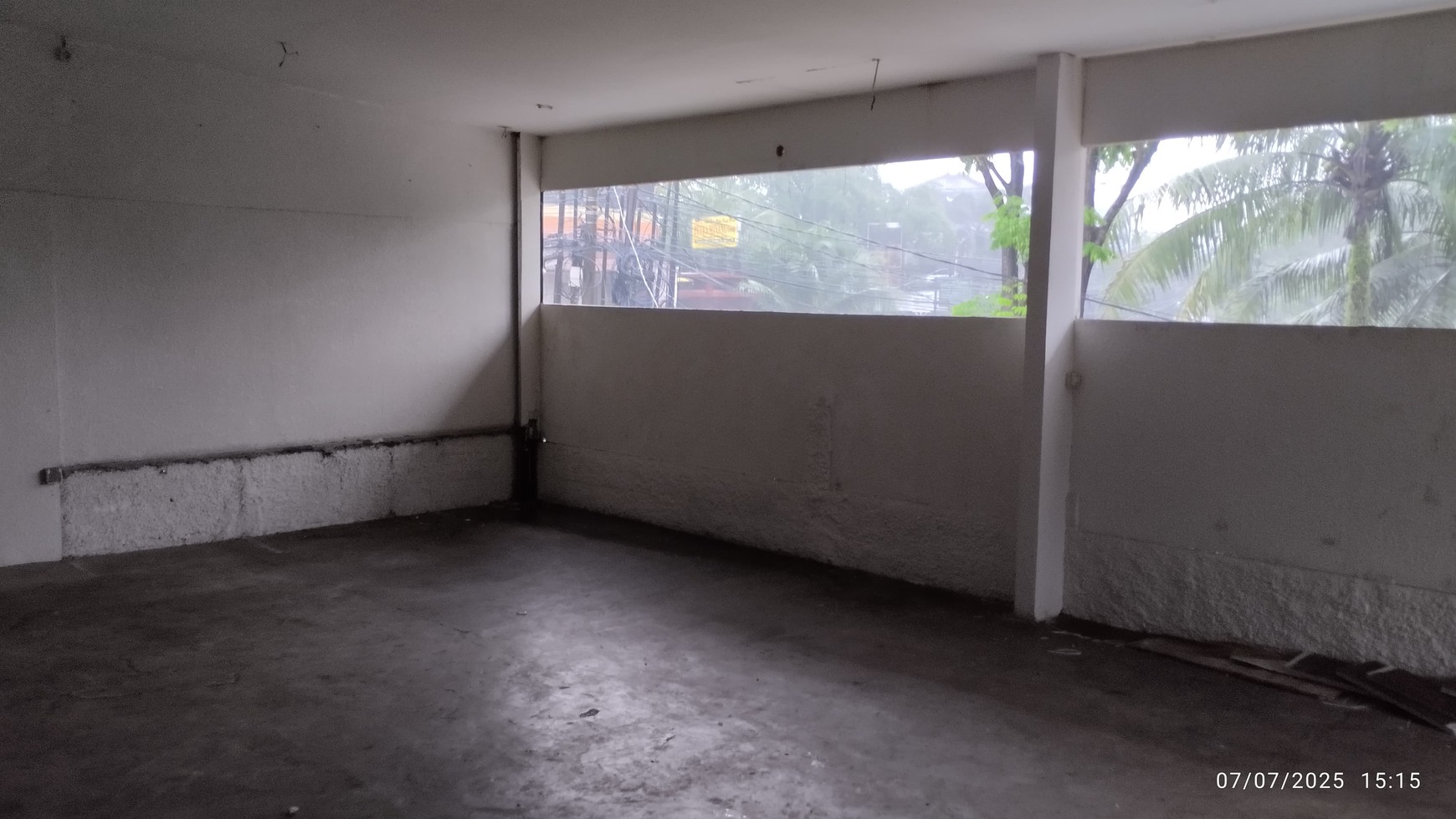Ruang Usaha ex Cafe Di dekat Bintaro Sektor 9 dan Sekolah Mentari Lokasi Strategis