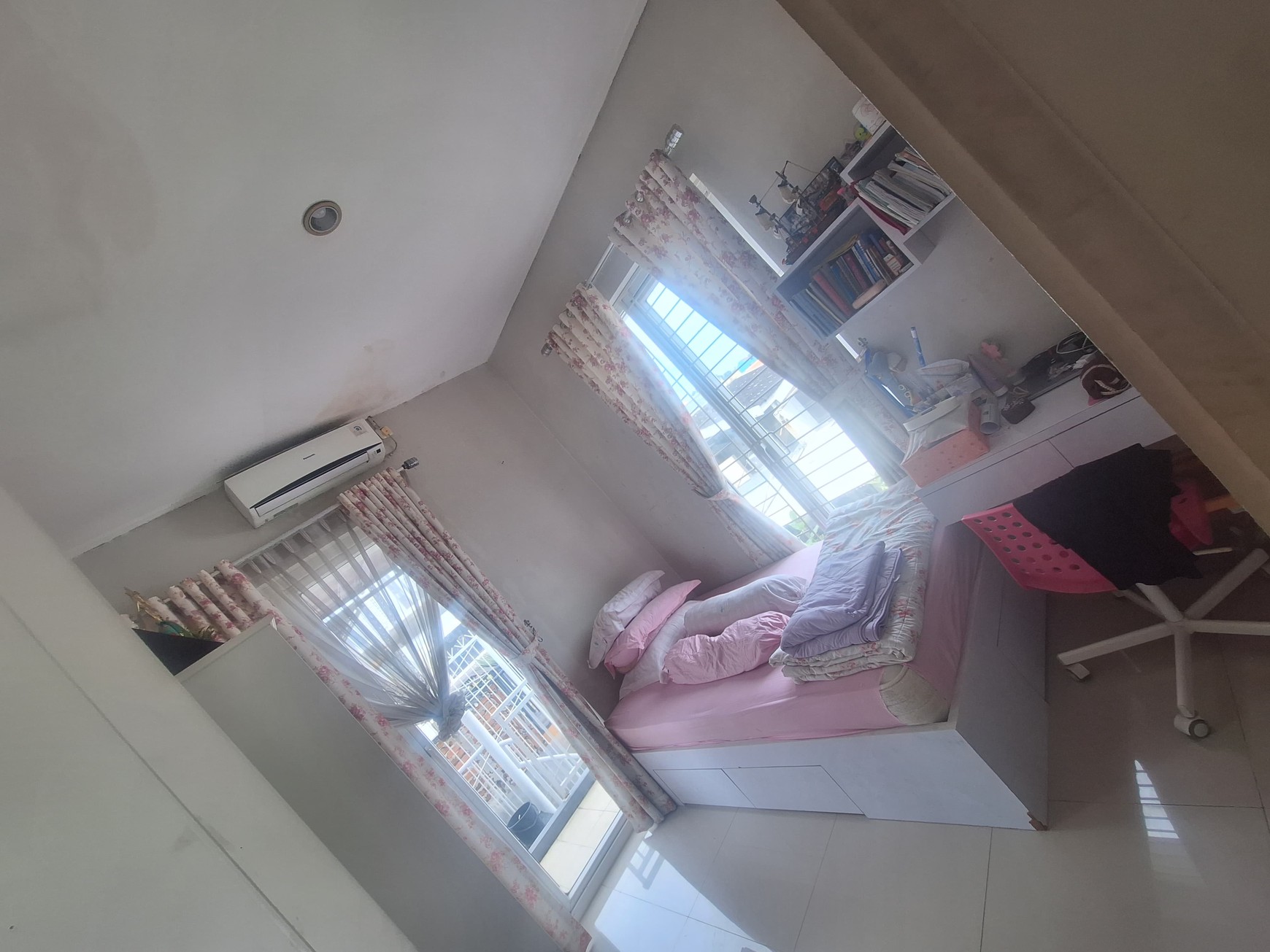 Rumah Bagus Di Paragon Residence BSD Tangerang Selatan