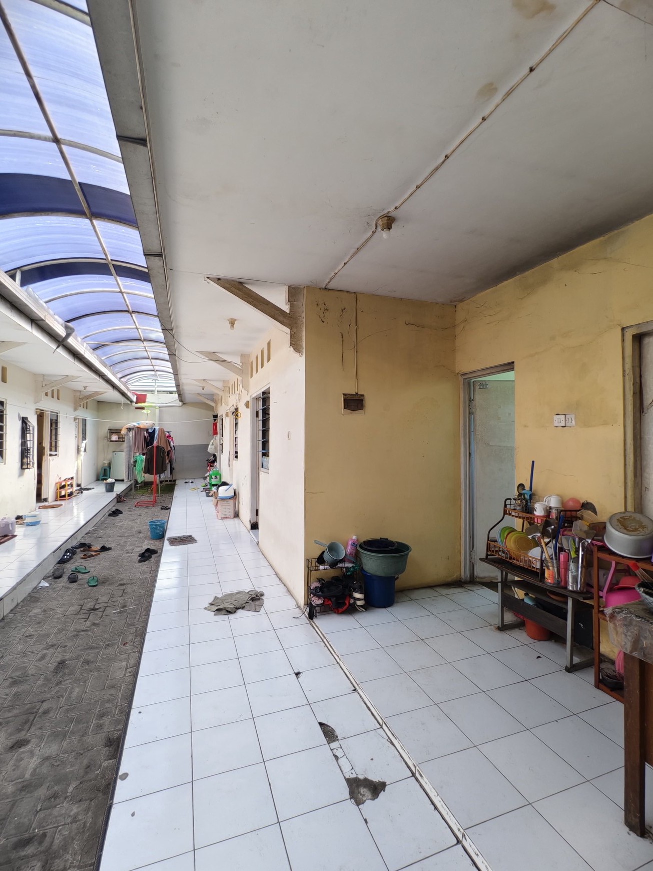 Rumah Kos Dekat Kawasan Perkantoran dan Pusat Bisnis Surabaya