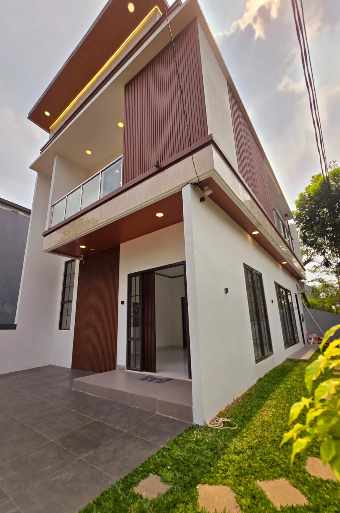 Dijual Cepat Rumah Hoek Brand new Graha
