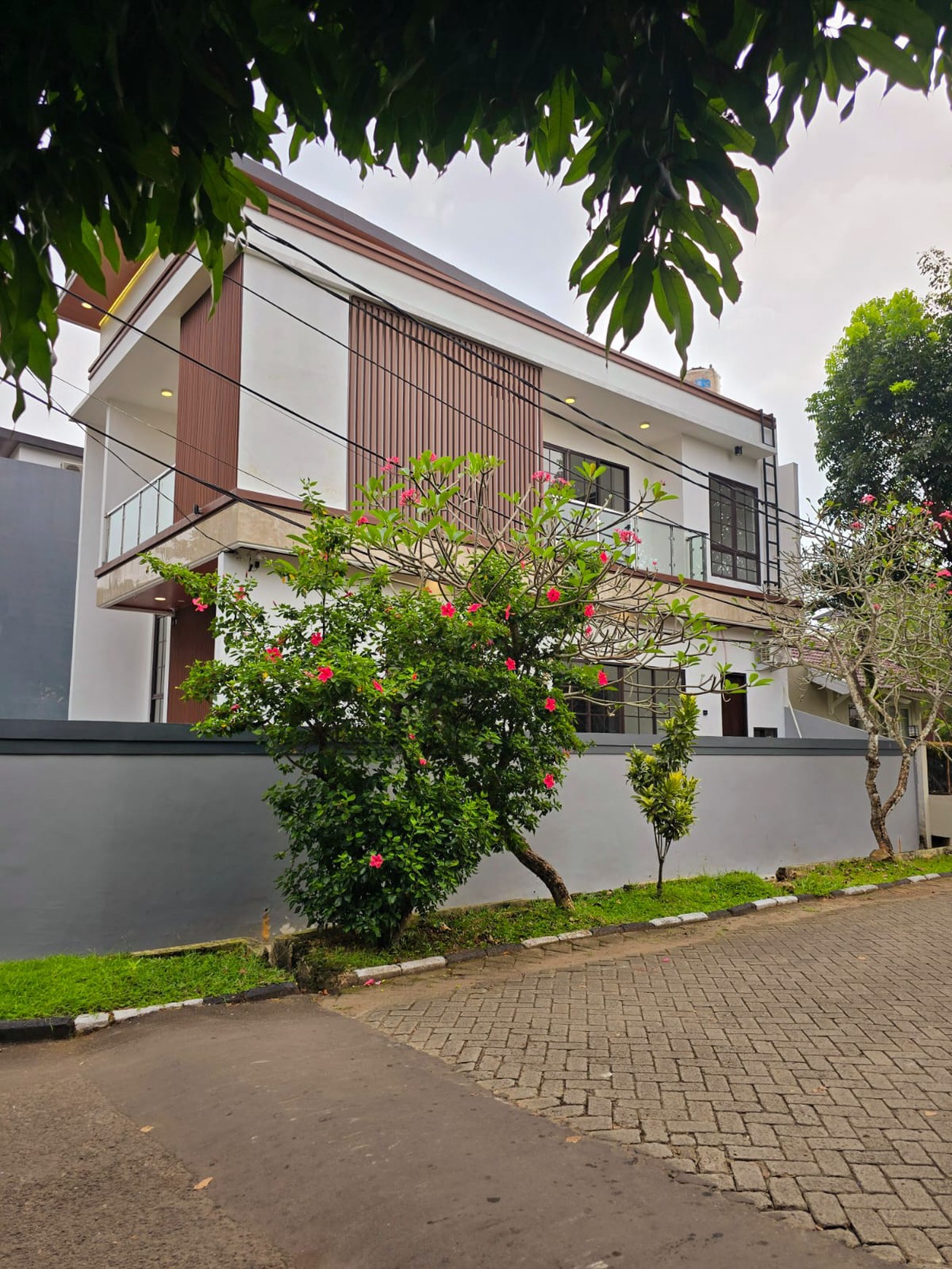 Dijual Cepat Rumah Hoek Brand new Graha