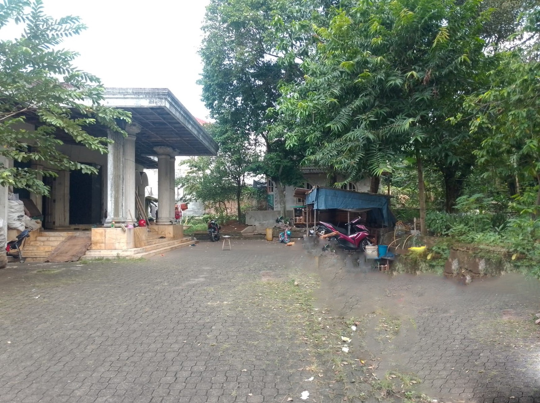 Rumah Hitung Tanah di dekat Mall Pejaten Village Jakarta Selatan