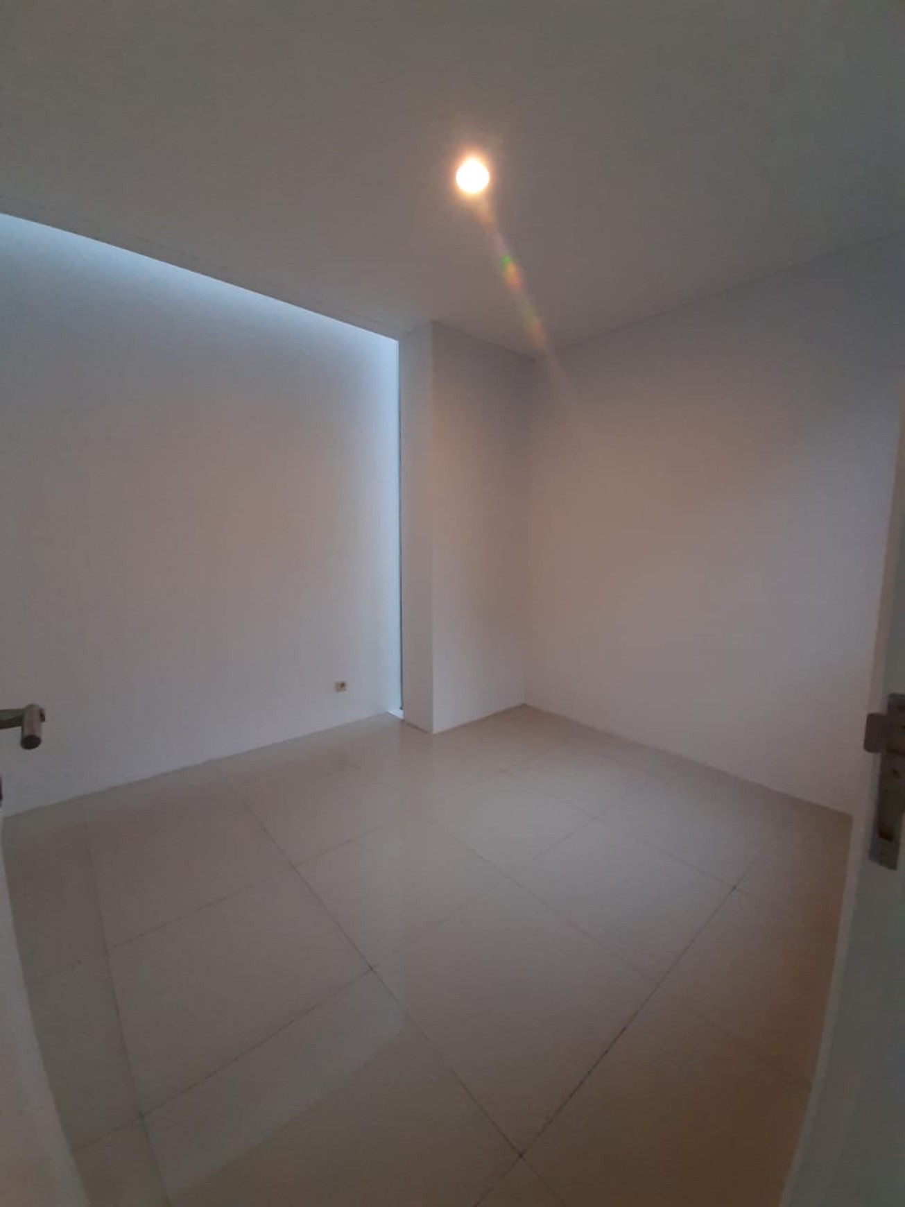 Rumah Bagus Di Ozone Residence Veteran Bintaro Jakarta Selatan