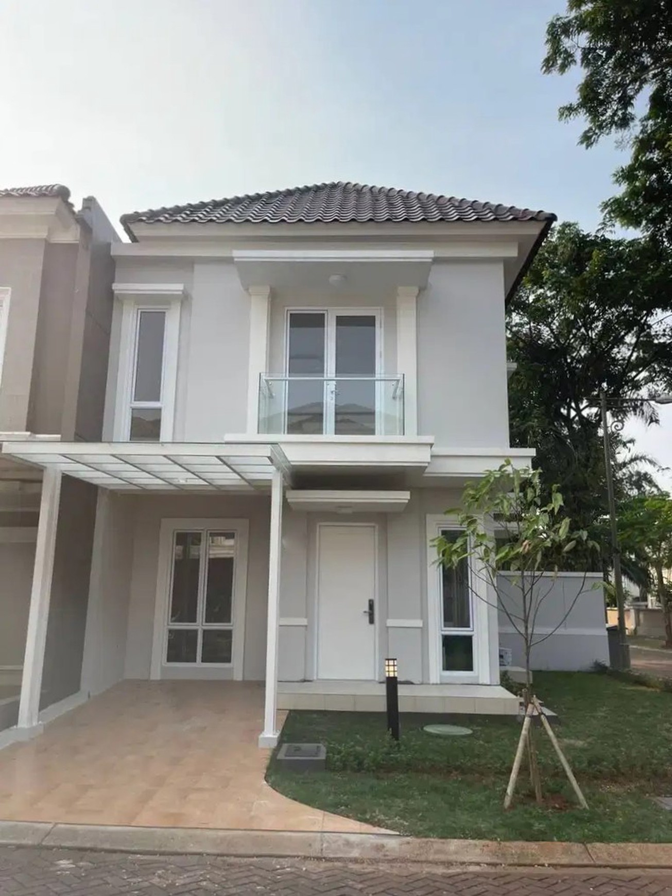 Rumah Posisi Hook di Karelia Village Gading Serpong