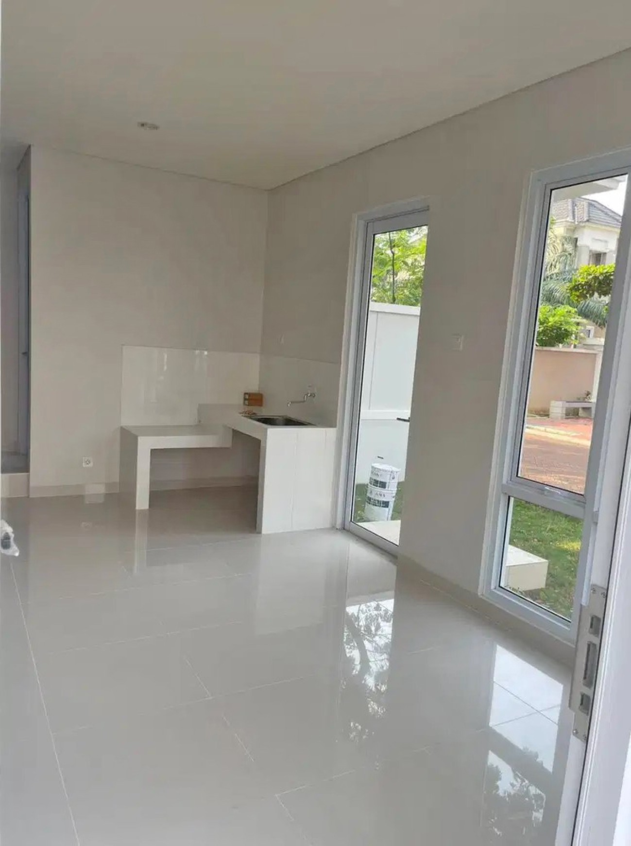Rumah Posisi Hook di Karelia Village Gading Serpong