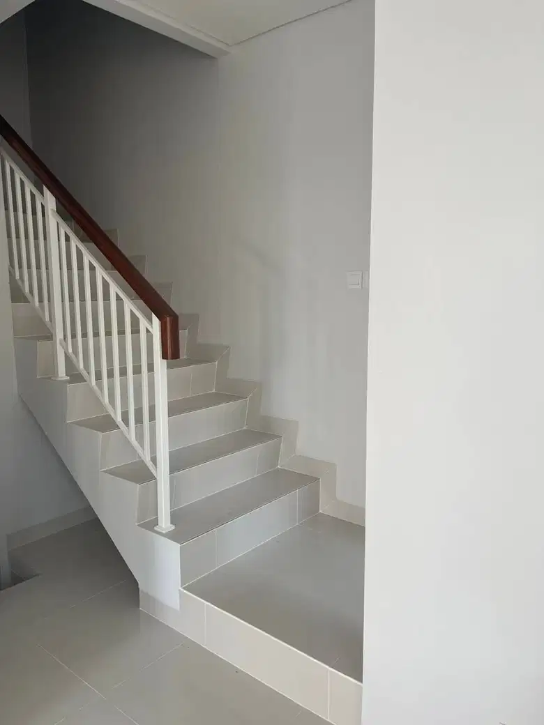 Rumah Posisi Hook di Karelia Village Gading Serpong