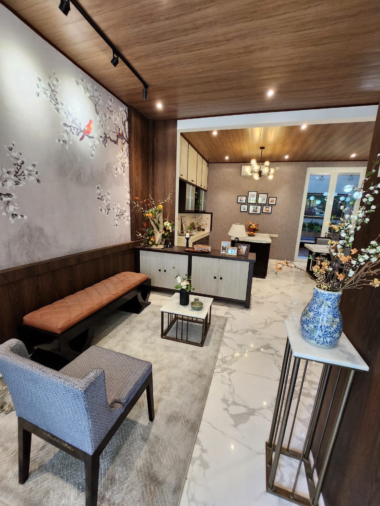 Dijual Rumah Pakuwon Indah Ritz Embassy Full Furnished Modern Mewah Dekat Citraland, Graha Family, Pakuwon Mall
