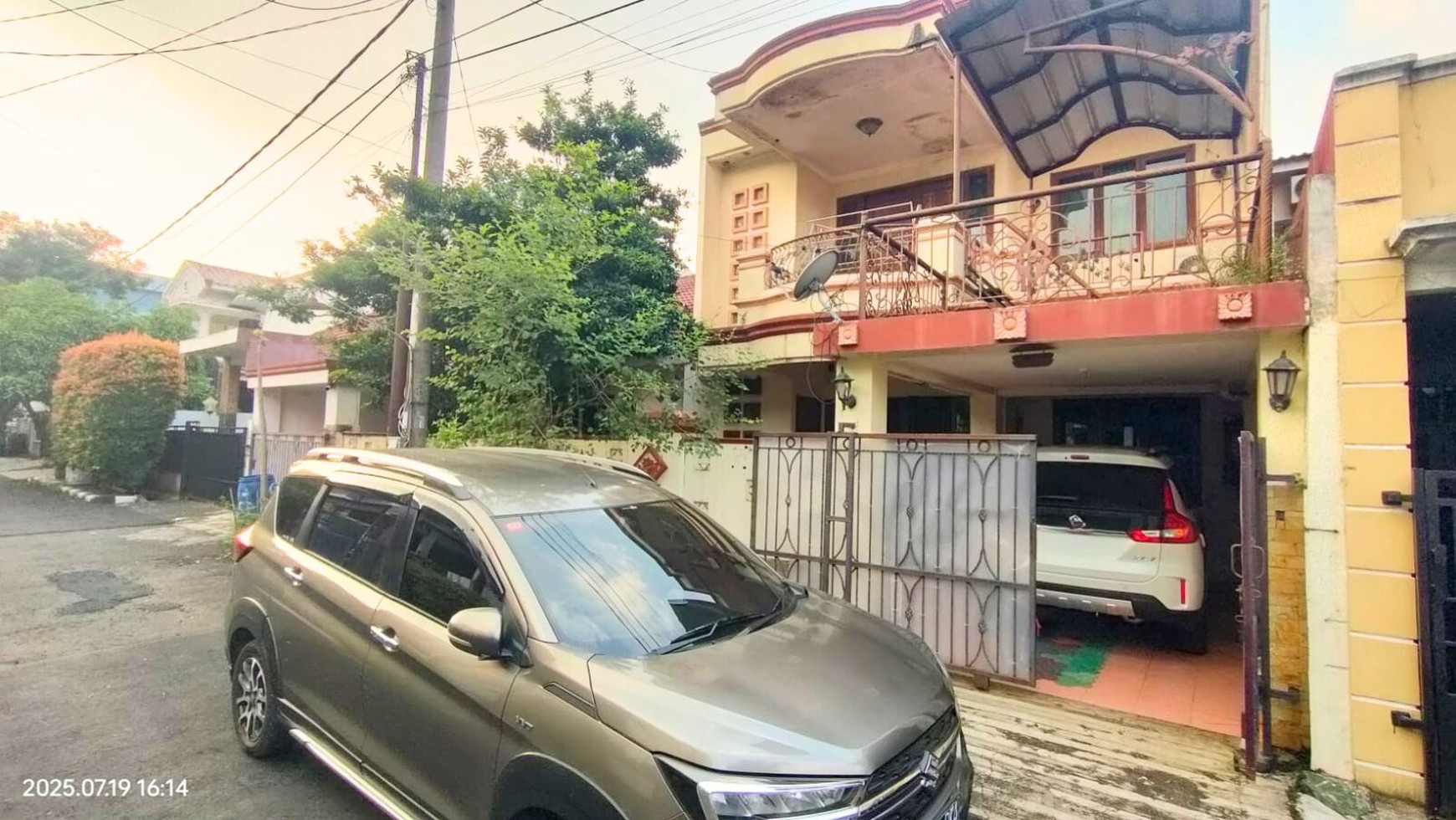 Rumah di Daerah Komplek Jatijajar Depok
