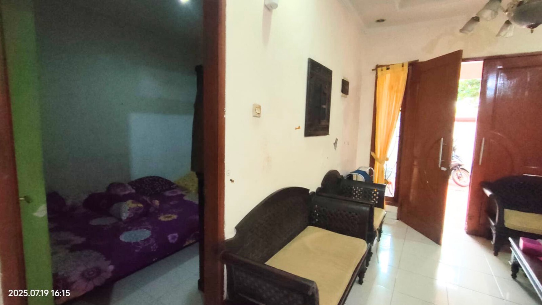 Rumah di Daerah Komplek Jatijajar Depok