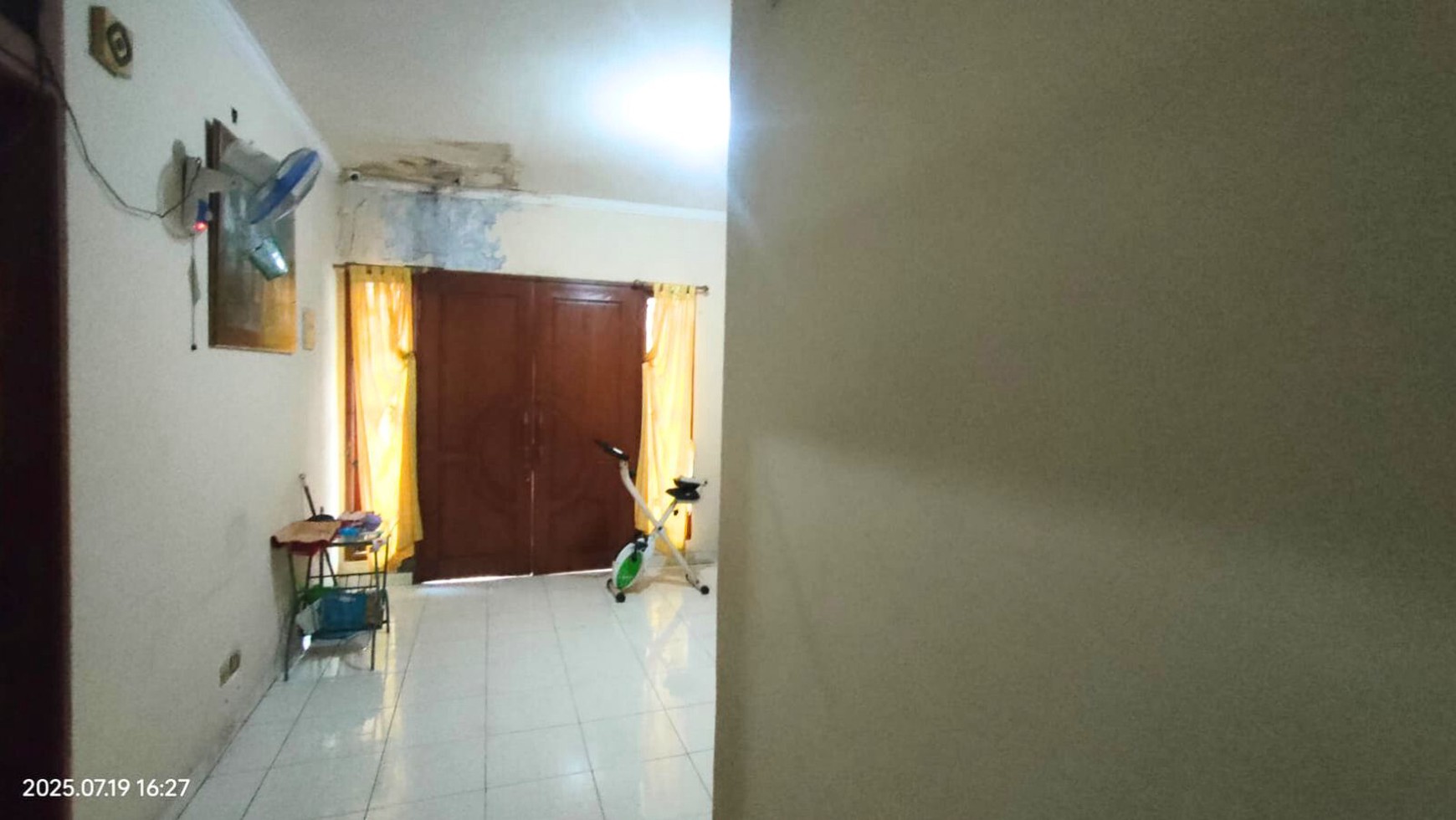 Rumah di Daerah Komplek Jatijajar Depok