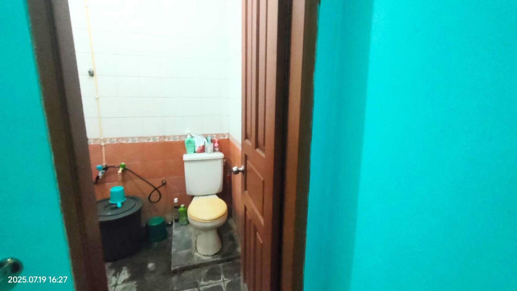 Rumah di Daerah Komplek Jatijajar Depok