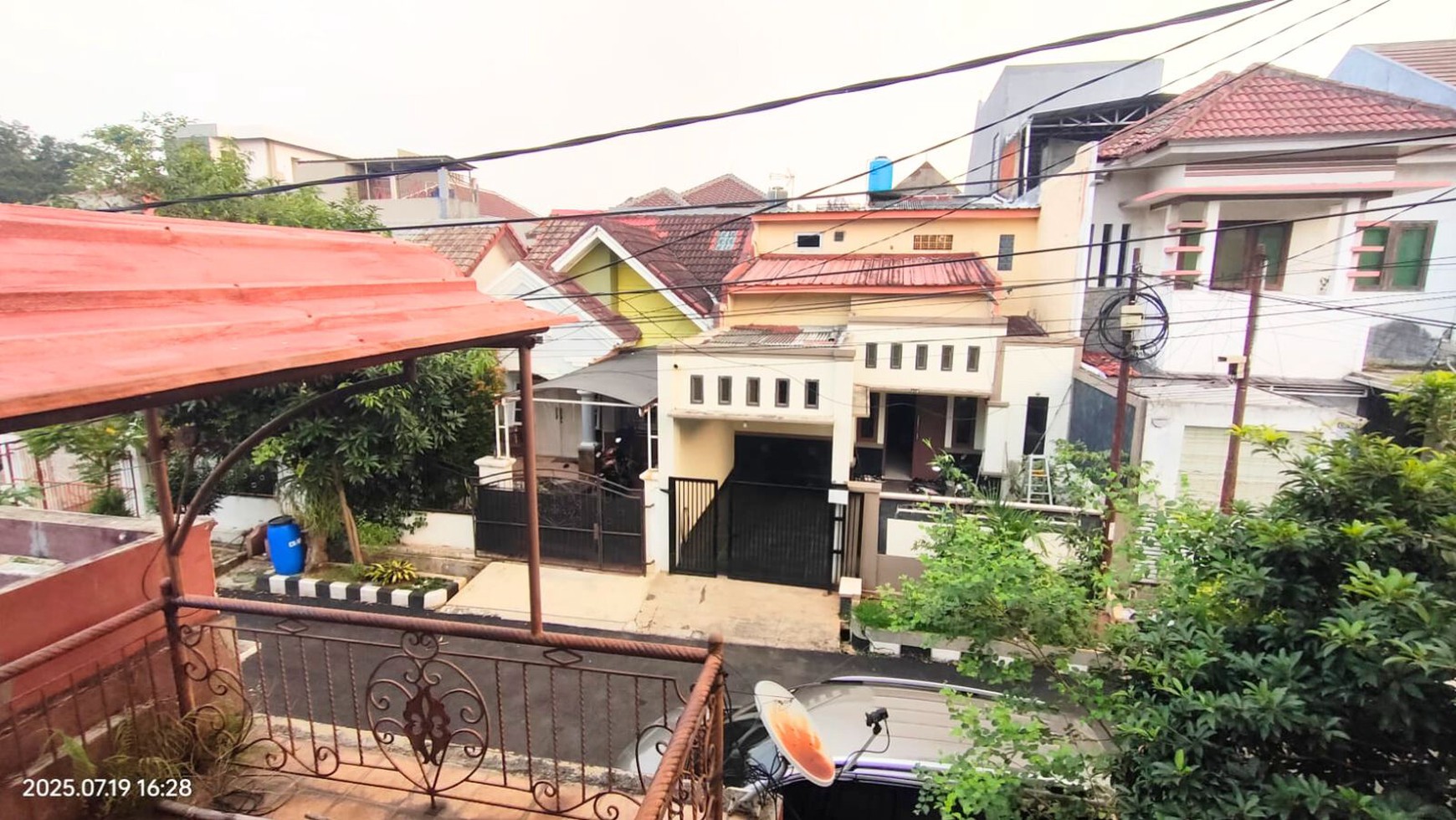 Rumah di Daerah Komplek Jatijajar Depok