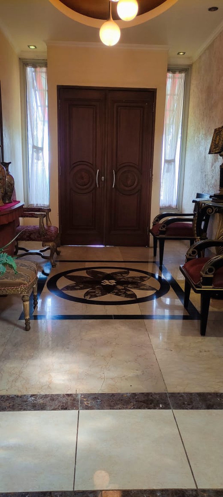 Dijual Rumah Asri Nuansa Villa  View Kebun Buah Naga, Dekat Kota Wisata Cibubur
