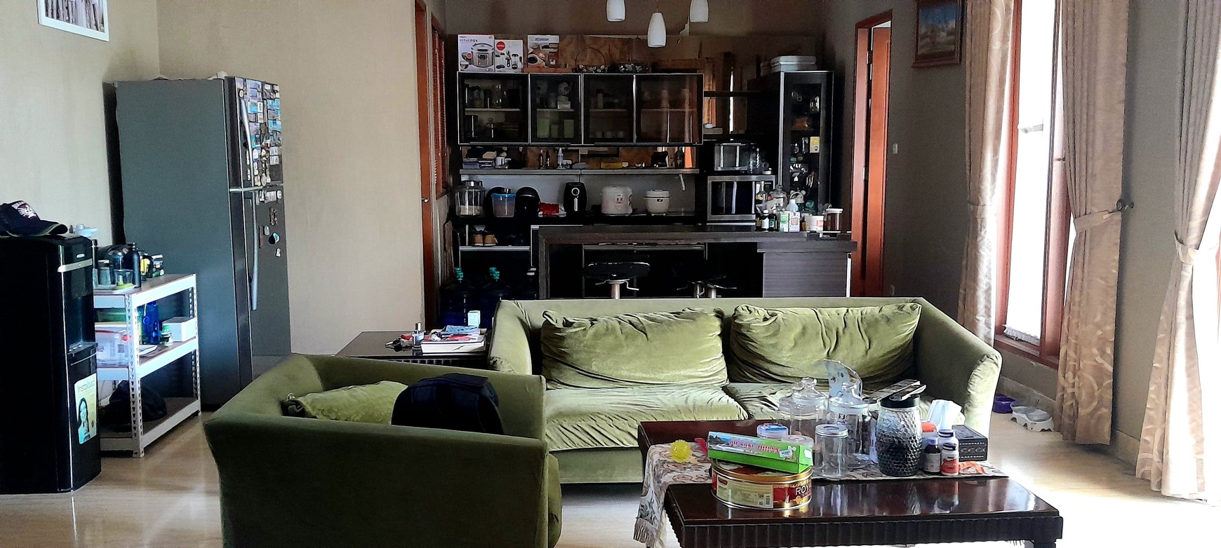 Rumah Modern 2 Lantai di Kebagusan Teras Depan Belakang