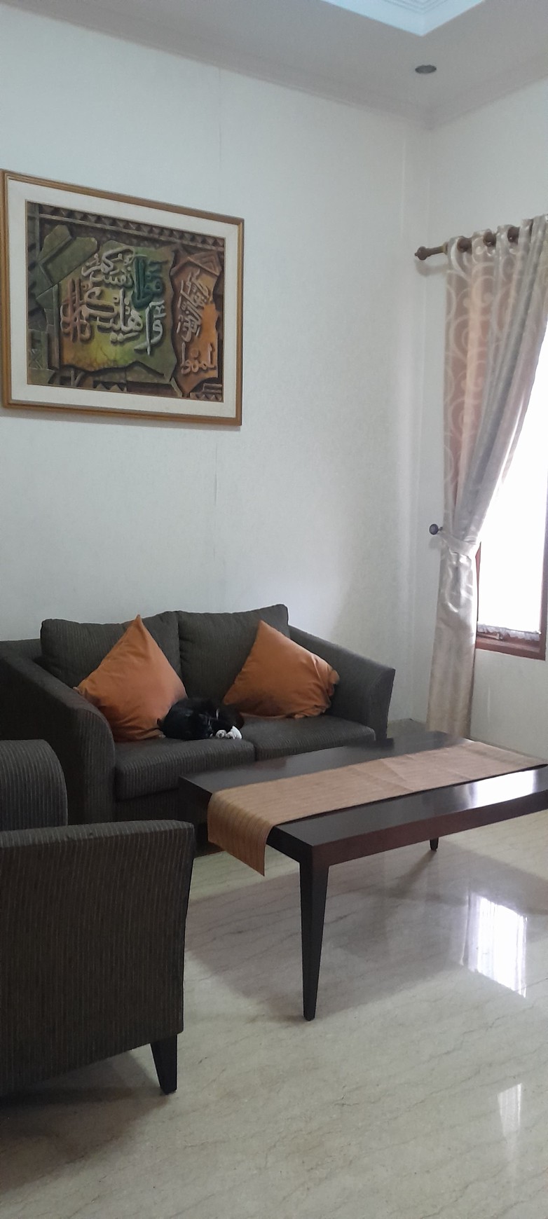 Rumah Modern 2 Lantai di Kebagusan Teras Depan Belakang