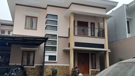 Rumah Modern 2 Lantai di Kebagusan Teras Depan Belakang