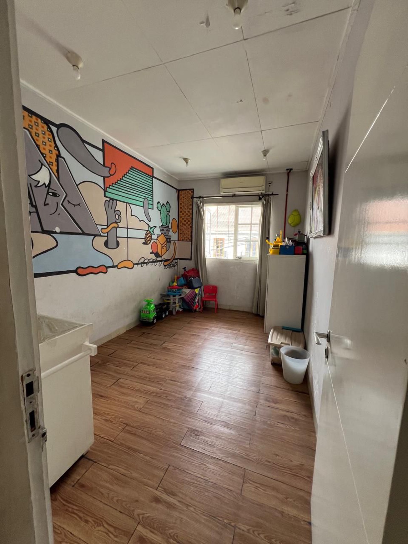 Rumah Siap Huni di Tebet Lokasi Strategis Dekat Tebet Eco Park