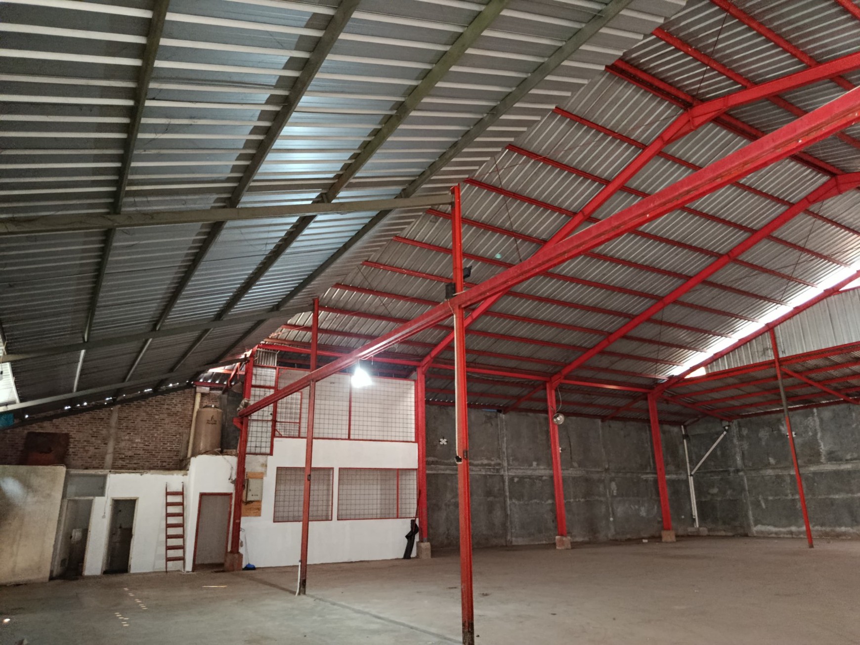 Gudang Baru dan Tanah di Jl. Kav. Dpr Serua Depok