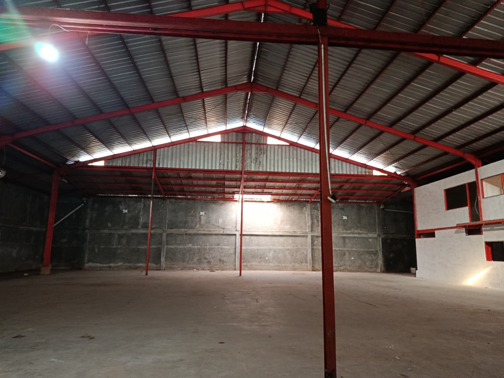 Gudang Baru dan Tanah di Jl. Kav. Dpr Serua Depok