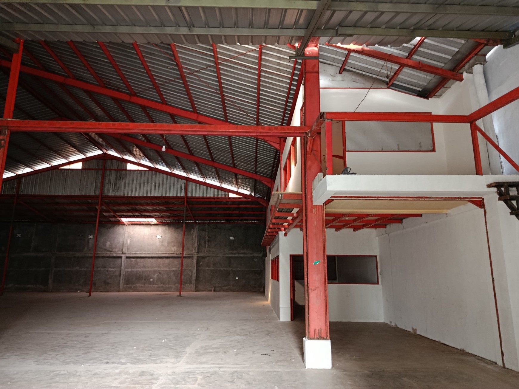 Gudang Baru dan Tanah di Jl. Kav. Dpr Serua Depok