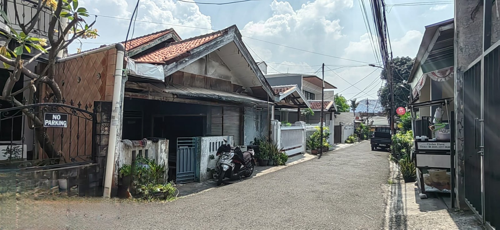 Di jual Rumah Lama di Jl. Kebayoran Baru Gandaria Utara - Jaksel