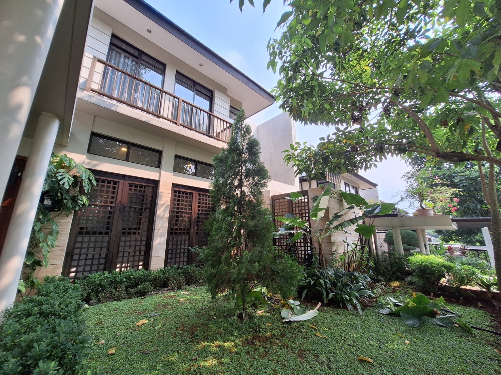 Lebak bulus rumah dalam komplek elit luas 306 dengan fasum sportclub