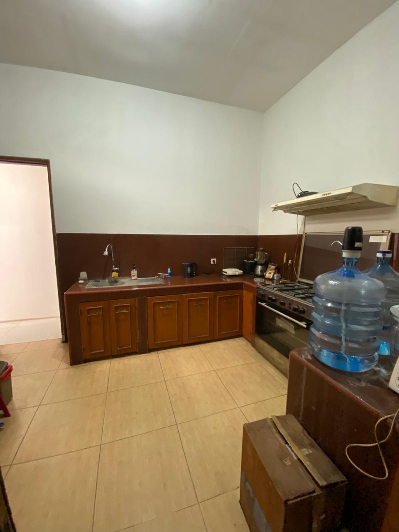 Rumah 1 Lantai Luas Tanah 330 m2 - Lokasi Strategis di Cinere