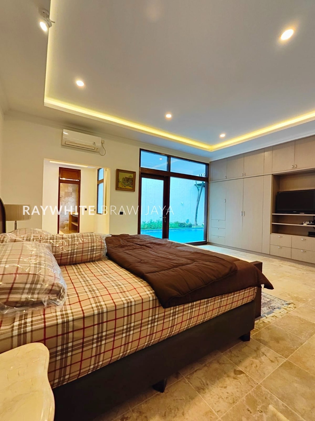 Rumah Mewah Siap Huni Area Elite Permata Hijau