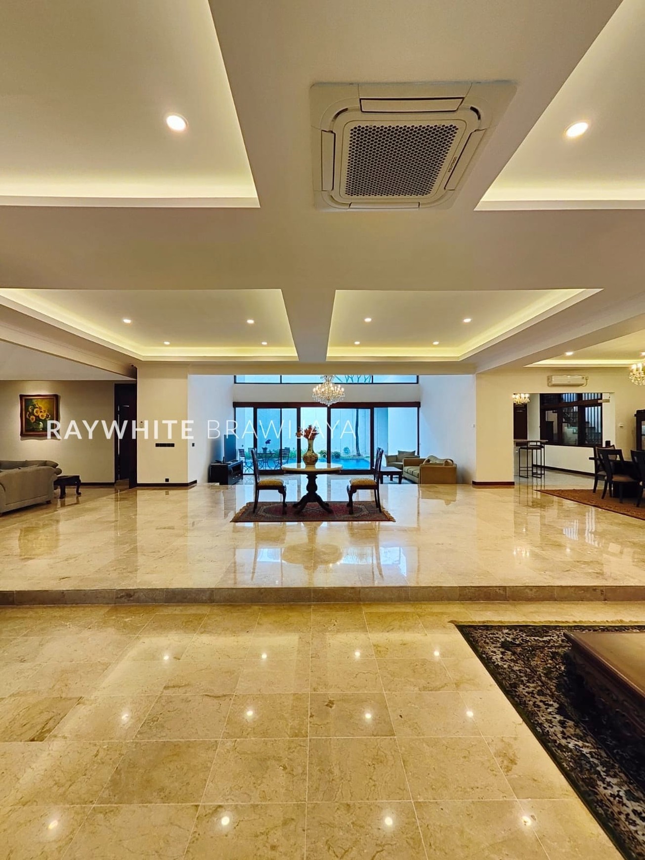 Rumah Mewah Siap Huni Area Elite Permata Hijau