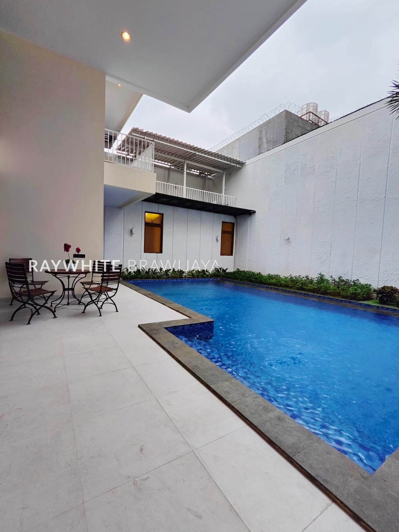 Rumah Mewah Siap Huni Area Elite Permata Hijau
