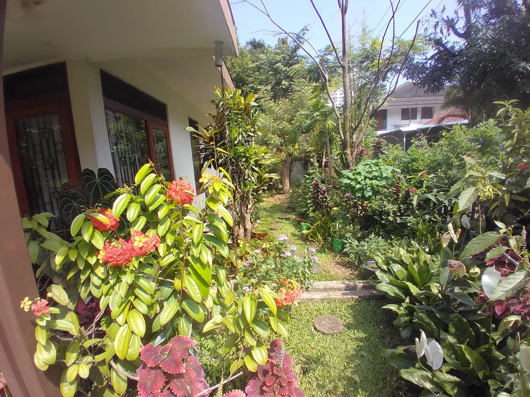Rumah Asri di Komplek Sekelimus, Soekarno Hatta, Bandung