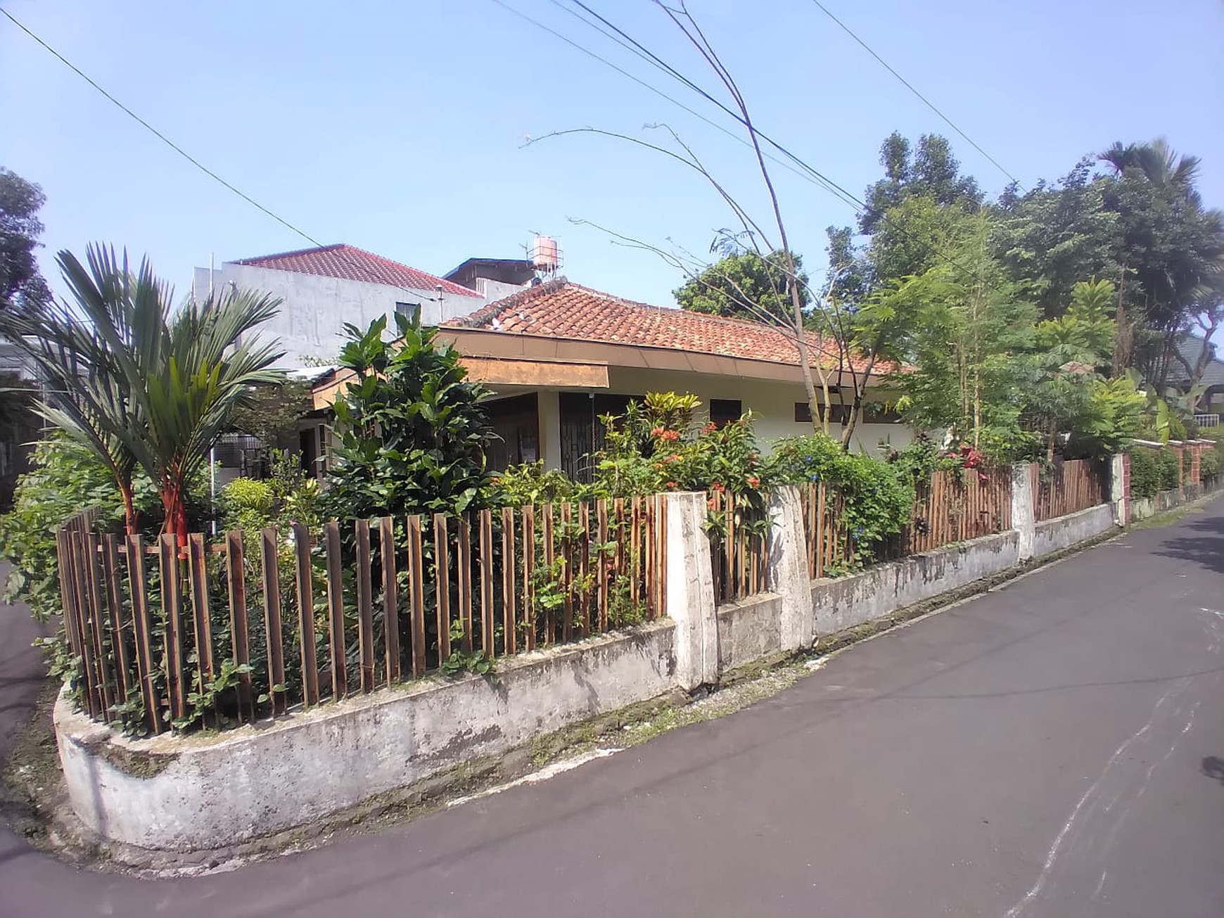 Rumah Asri di Komplek Sekelimus, Soekarno Hatta, Bandung