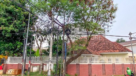 Dijual Rumah Lama Hitung Tanah Area Komersil Di Proklamasi Menteng 