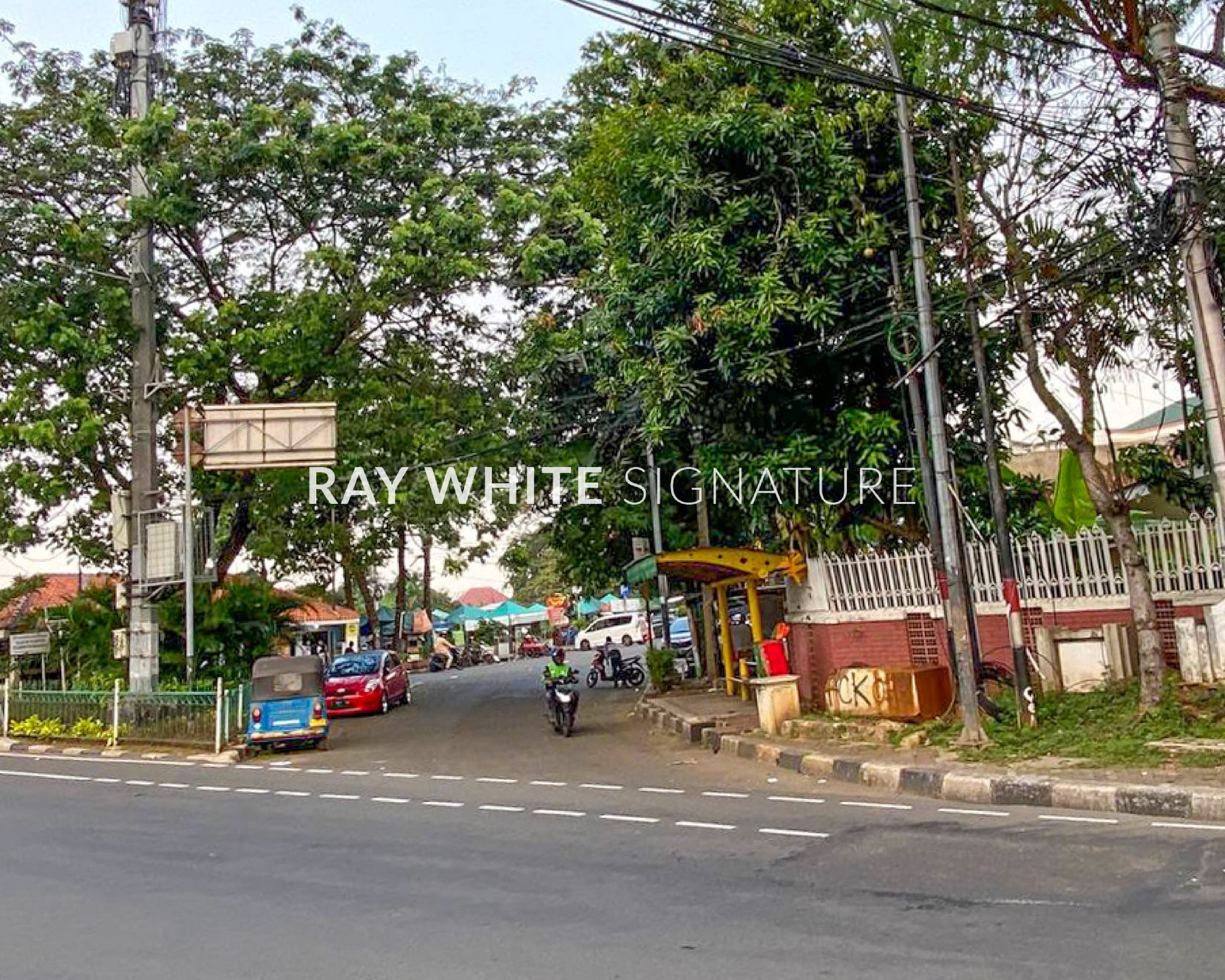 Dijual Rumah Lama Hitung Tanah Area Komersil Di Proklamasi Menteng