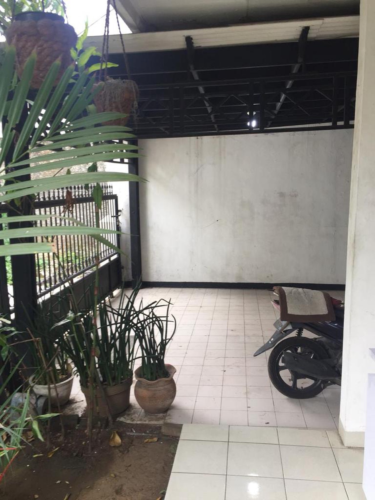 Rumah Keluarga Menawan di Parakan Asri Bandung