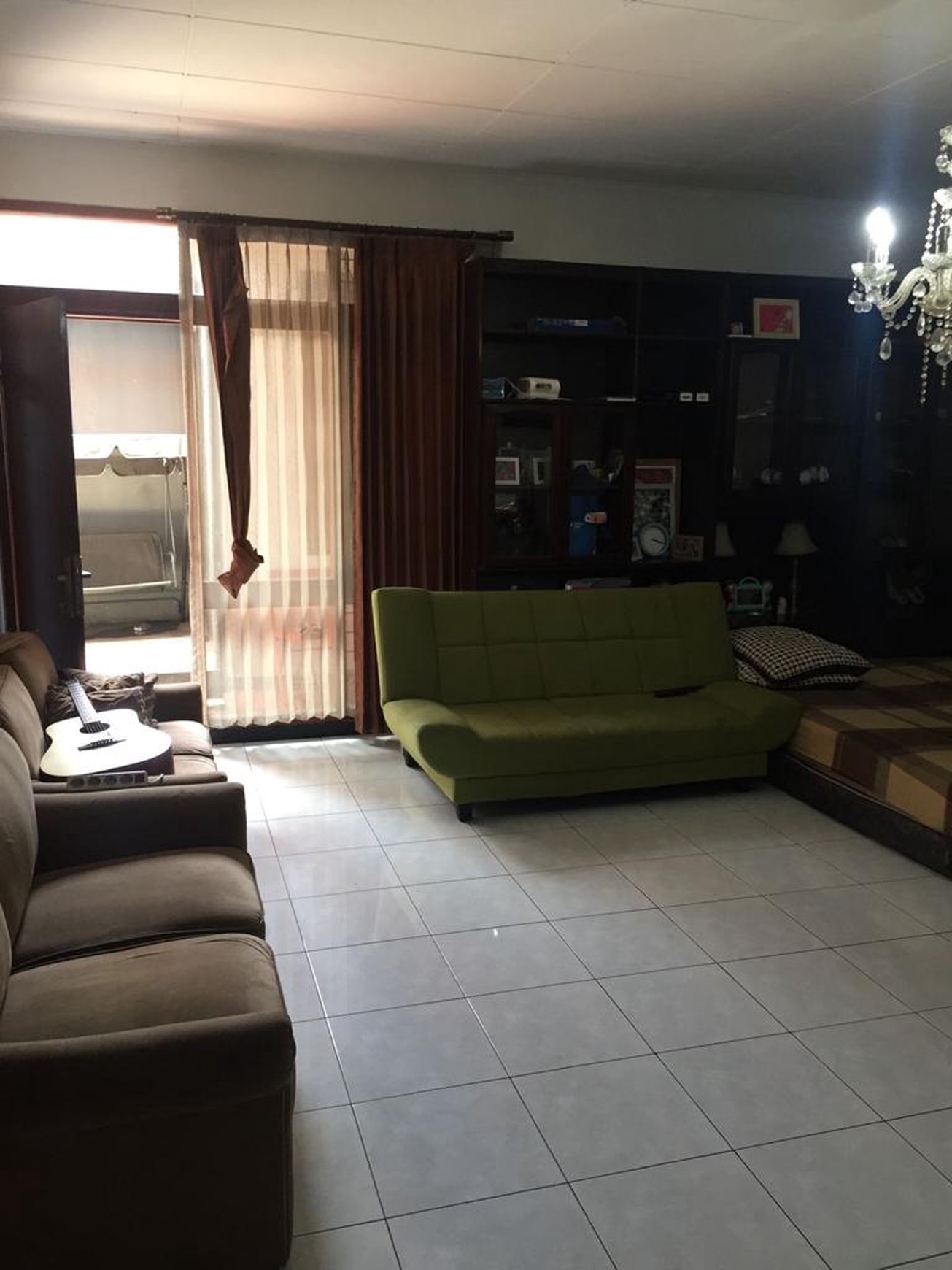 Rumah Keluarga Menawan di Parakan Asri Bandung