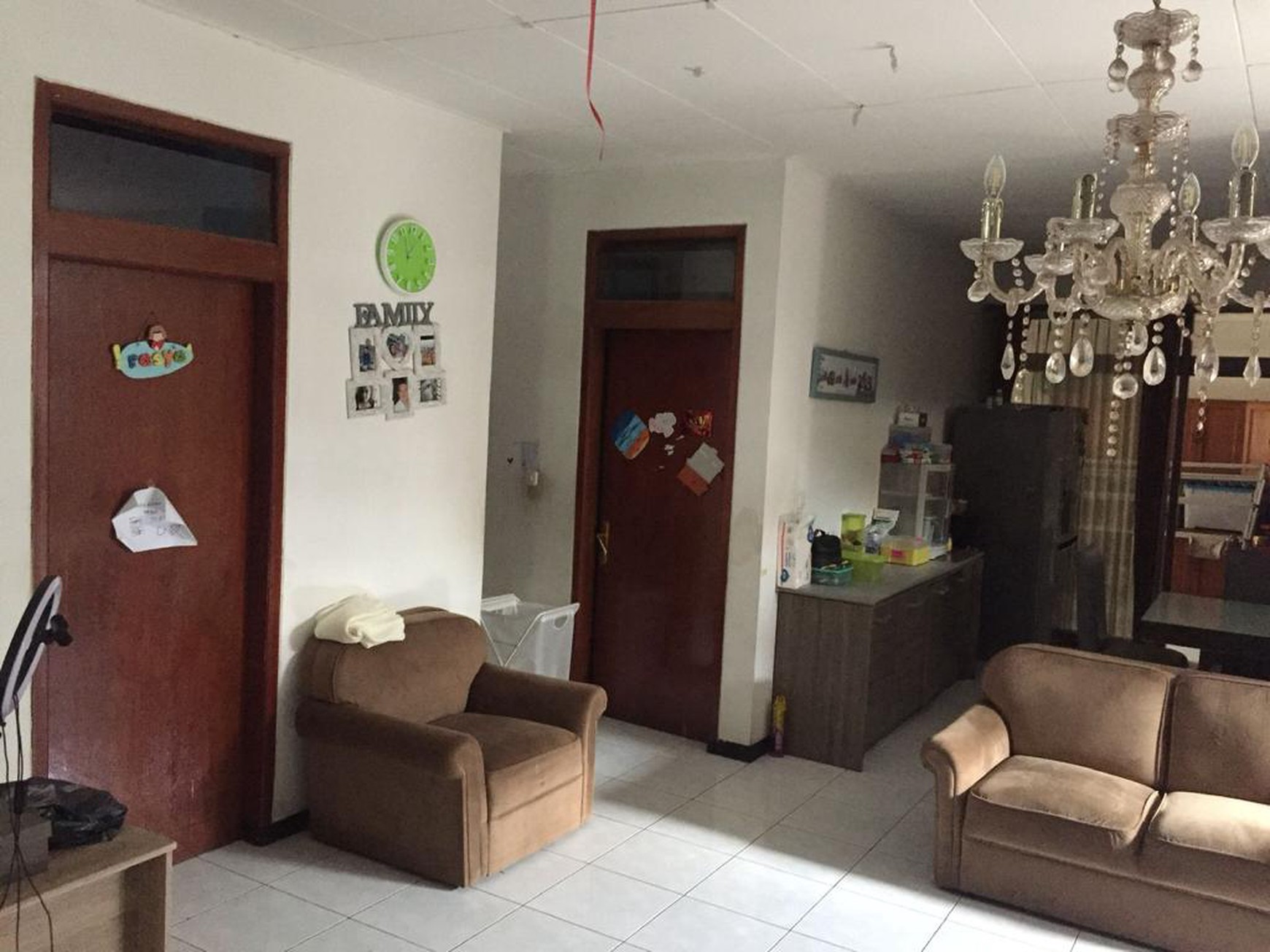 Rumah Keluarga Menawan di Parakan Asri Bandung